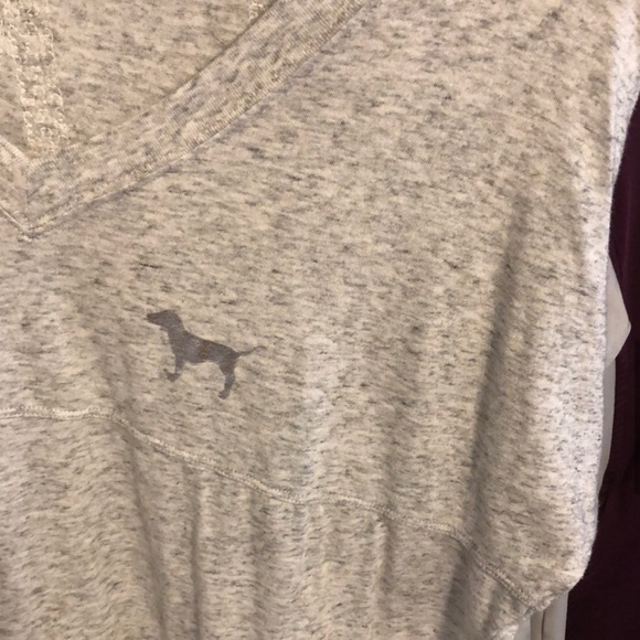 VS pink long sleeve shirt - Picture 5 of 5